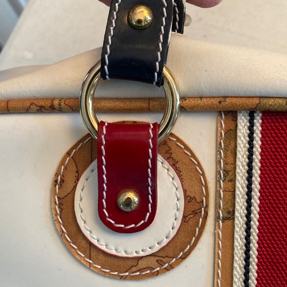 VTG Alviero Martini White and Red Women's Bag - Picture 13 of 13